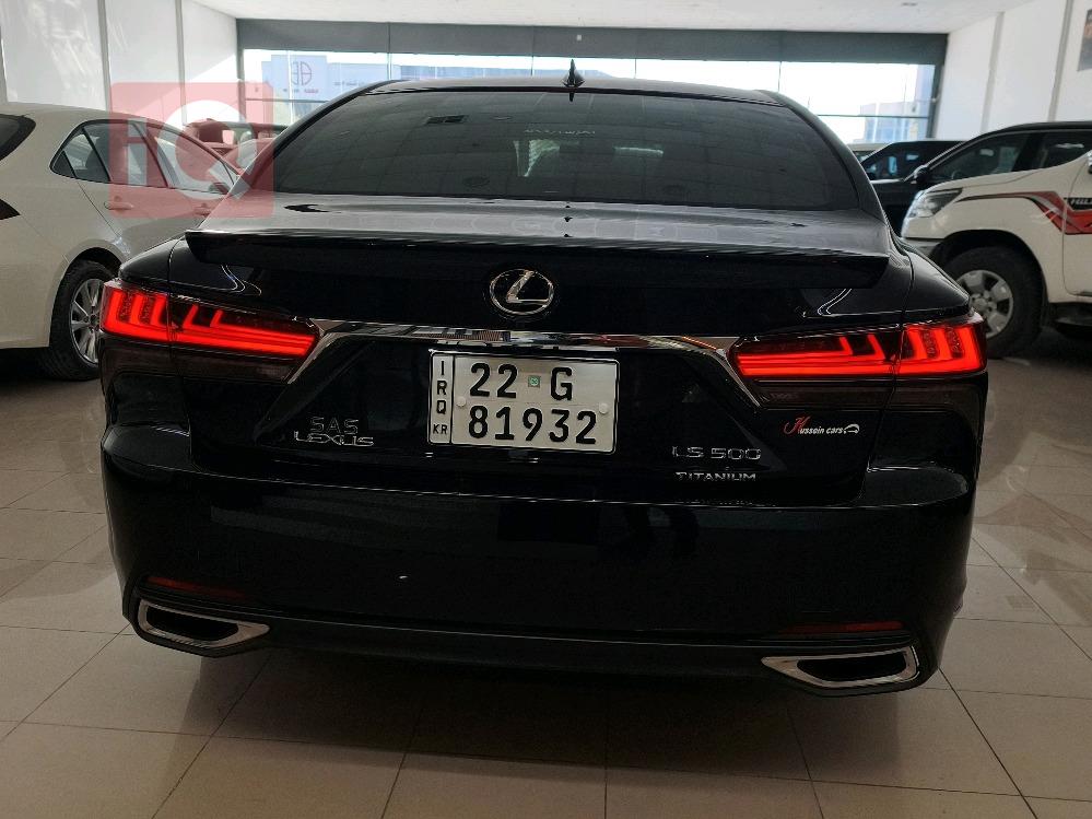 Lexus LS